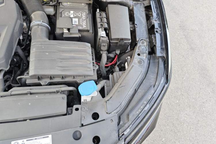 Used Volkswagen Passat 2024 380TSI Starry Dragon Edition Engine Bay Left