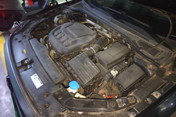 Used Volkswagen Passat 2024 380TSI Dragon Glory Edition Engine Bay Left