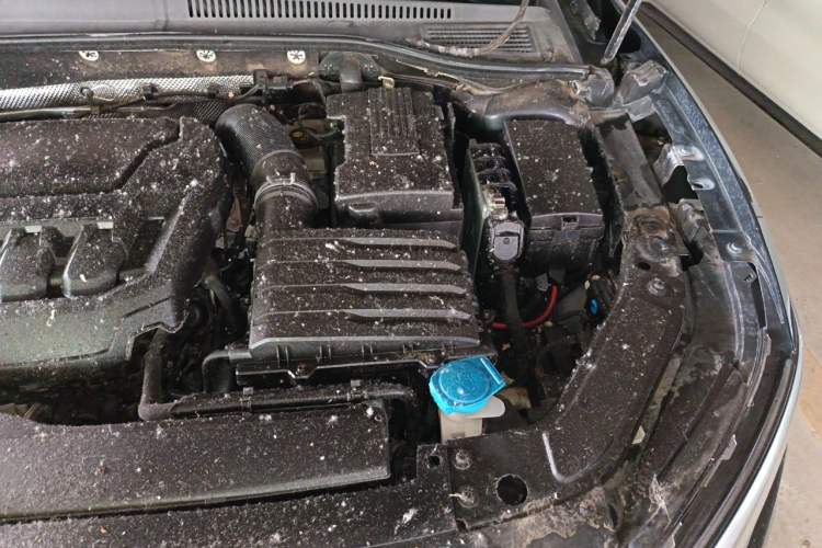 Used Volkswagen Passat 2024 380TSI Dragon Glory Edition Engine Bay Left