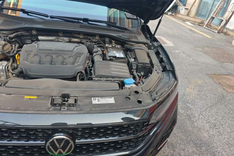 Used Volkswagen Passat 2024 330TSI Elite Edition Engine Bay Left