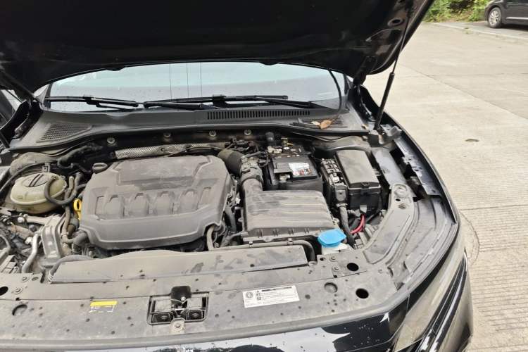 Used Volkswagen Passat 2024 330TSI Starry Elite Edition Engine Bay Left
