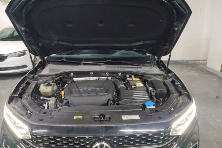 Used Volkswagen Passat 2024 380TSI Starry Dragon Edition Engine Bay