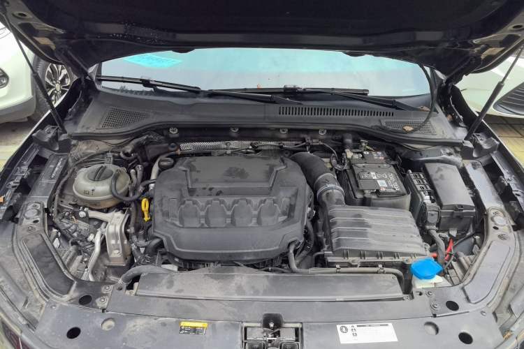 Used Volkswagen Passat 2024 380TSI Starry Dragon Edition Engine Bay