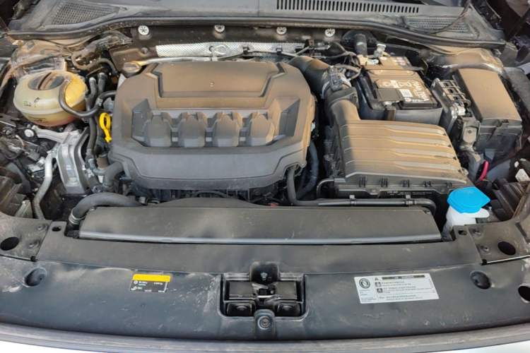 Used Volkswagen Passat 2024 330TSI Elite Edition Engine Bay