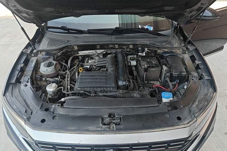 Used Volkswagen Passat 2024 280TSI Business Edition Engine Bay
