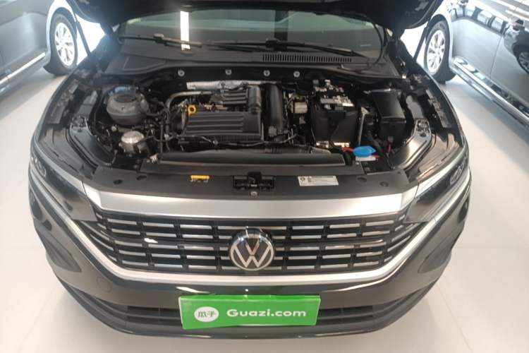 Used Volkswagen Passat 2024 280TSI Business Edition Engine Bay