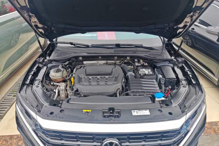 Used Volkswagen Passat 2024 380TSI Dragon Edition Engine Bay