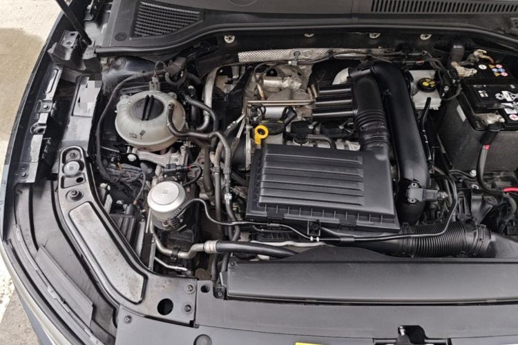 Used Volkswagen Passat 2024 280TSI Business Edition Engine Bay Right