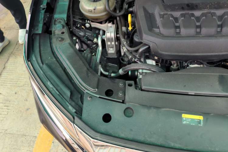 Used Volkswagen Passat 2024 380TSI Starry Dragon Edition Engine Bay Right