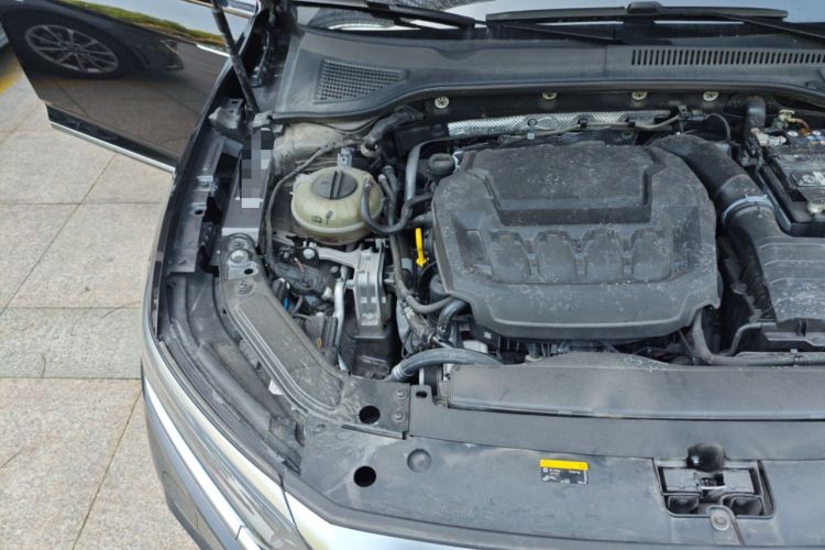 Used Volkswagen Passat 2024 380TSI Dragon Glory Edition Engine Bay Right