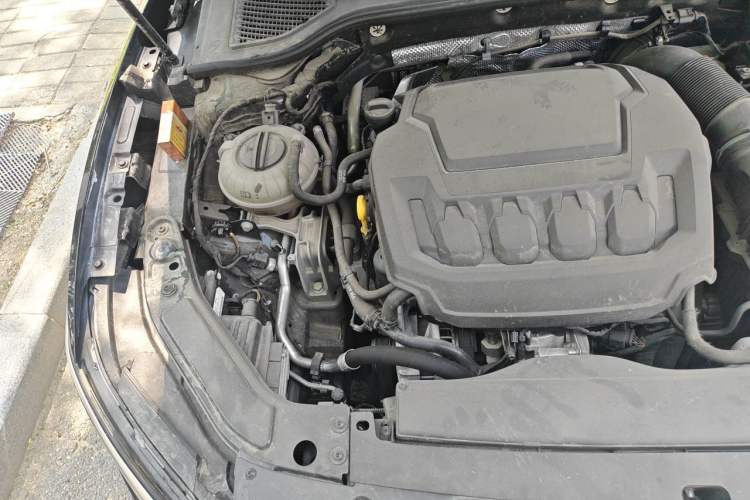 Used Volkswagen Passat 2024 380TSI Dragon Edition Engine Bay Right