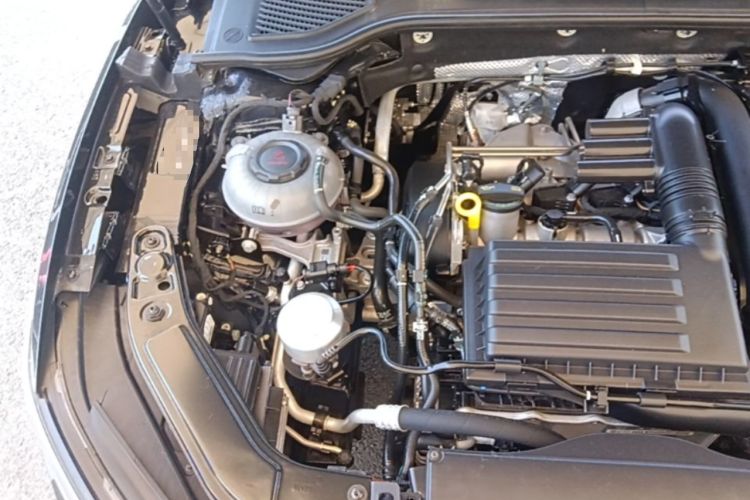 Used Volkswagen Passat 2024 280TSI Business Edition Engine Bay Right