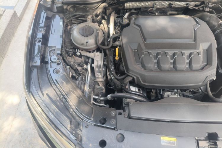 Used Volkswagen Passat 2024 330TSI Elite Edition Engine Bay Right