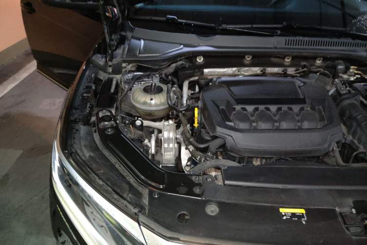 Used Volkswagen Passat 2024 330TSI Starry Elite Edition Engine Bay Right