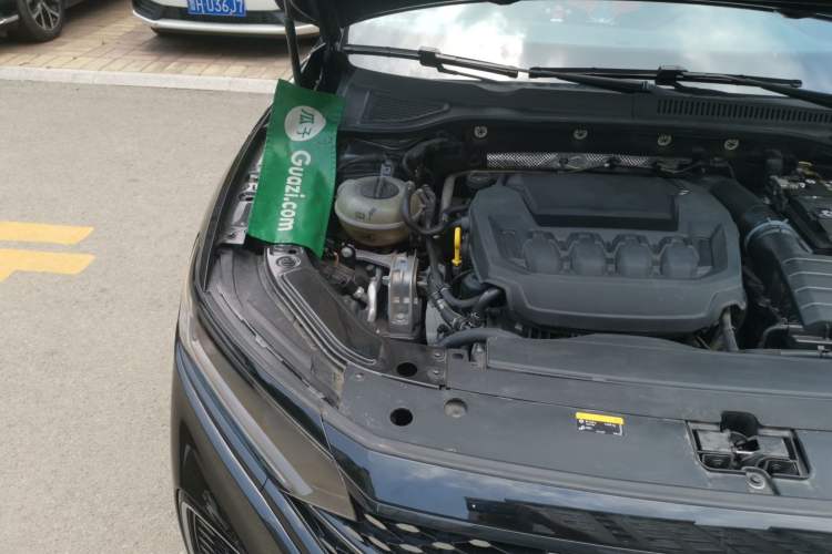 Used Volkswagen Passat 2024 380TSI Starry Dragon Edition Engine Bay Right