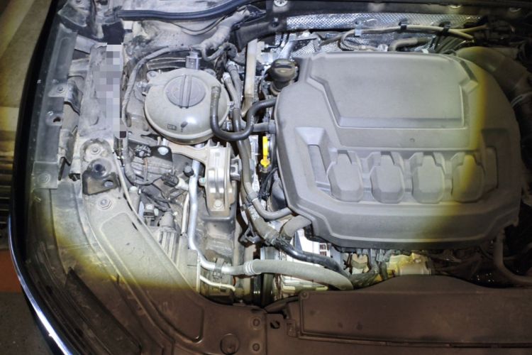 Used Volkswagen Passat 2024 330TSI Elite Edition Engine Bay Right