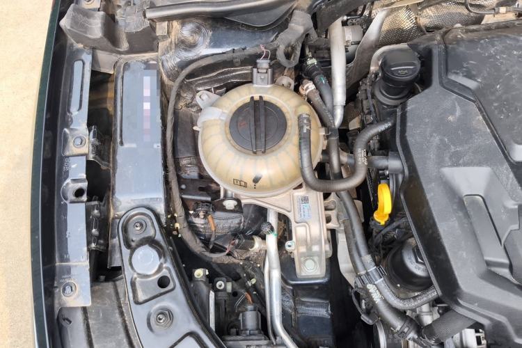 Used Volkswagen Passat 2024 330TSI Elite Edition Engine Bay Right