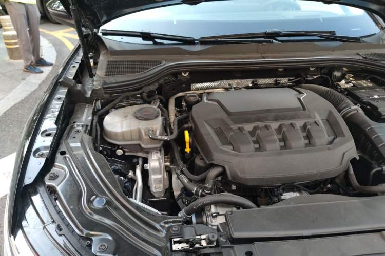 Used Volkswagen Passat 2024 380TSI Flagship Edition Engine Bay Right