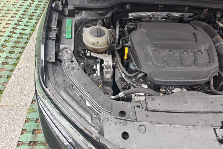 Used Volkswagen Passat 2024 380TSI Starry Luxury Edition Engine Bay Right