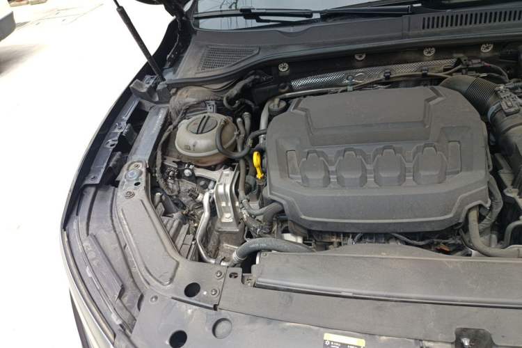 Used Volkswagen Passat 2024 330TSI Elite Edition Engine Bay Right