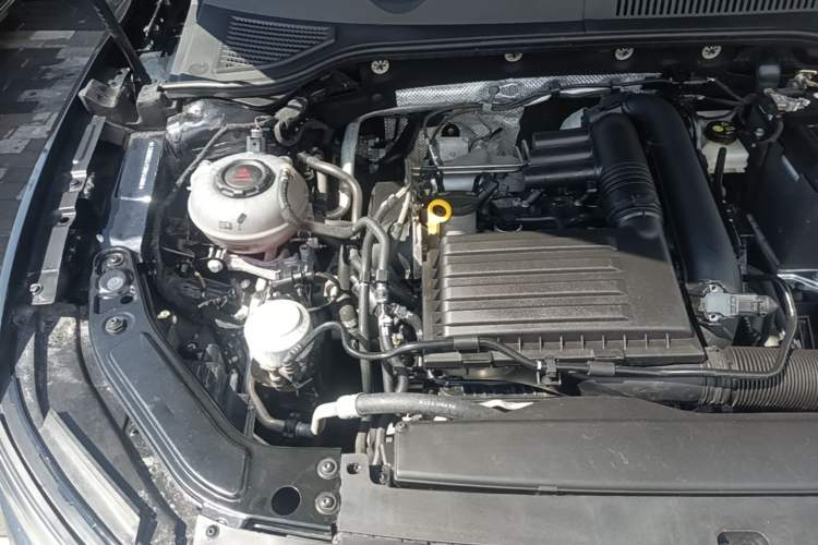 Used Volkswagen Passat 2024 280TSI Business Edition Engine Bay Right