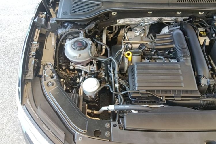 Used Volkswagen Passat 2024 280TSI Business Edition Engine Bay Right