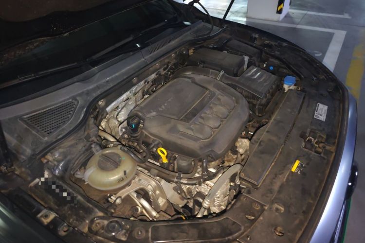 Used Volkswagen Passat 2024 380TSI Dragon Glory Edition Engine Bay Right