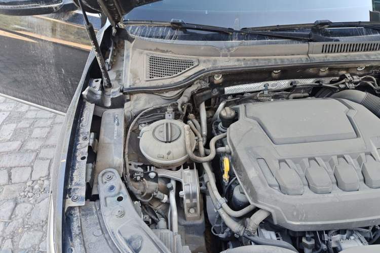 Used Volkswagen Passat 2024 330TSI Elite Edition Engine Bay Right