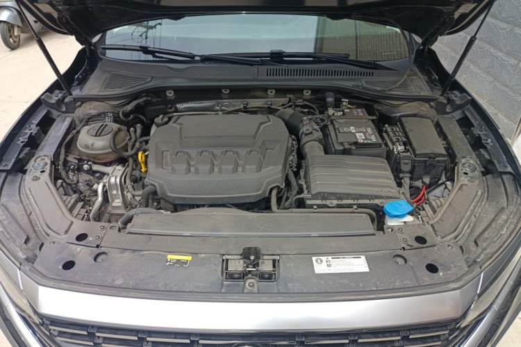 Used Volkswagen Passat 2024 330TSI Elite Edition Engine Bay