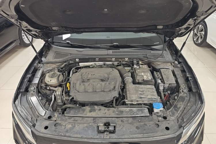 Used Volkswagen Passat 2024 380TSI Starry Dragon Edition Engine Bay