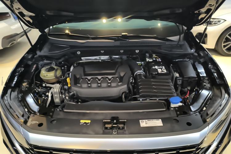 Used Volkswagen Passat 2024 380TSI Luxury Edition Engine Bay