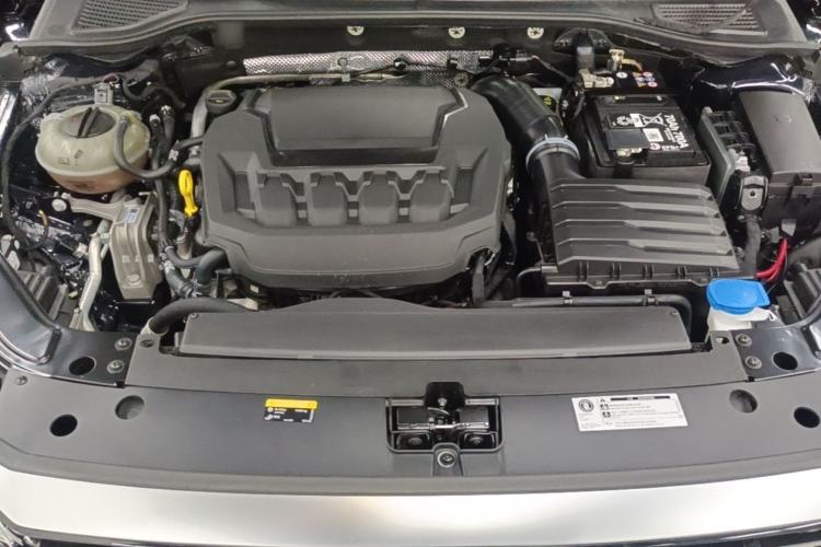 Used Volkswagen Passat 2024 380TSI Dragon Edition Engine Bay