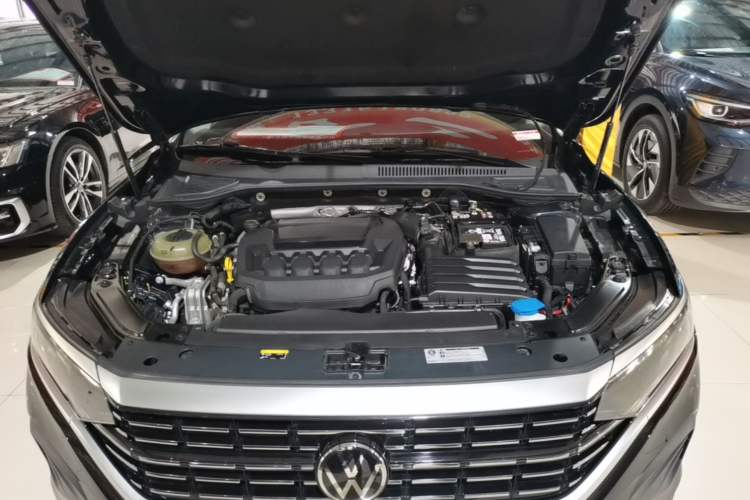 Used Volkswagen Passat 2024 330TSI Elite Edition Engine Bay