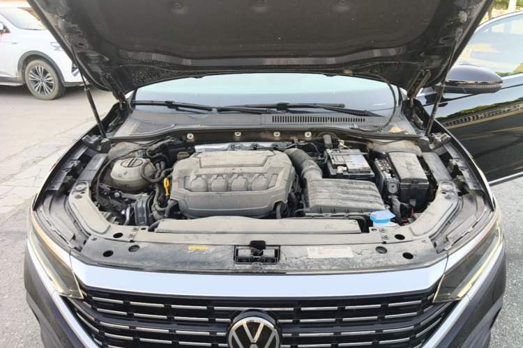 Used Volkswagen Passat 2024 380TSI Dragon Edition Engine Bay
