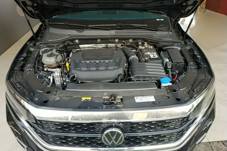 Used Volkswagen Passat 2024 380TSI Starry Dragon Edition Engine Bay