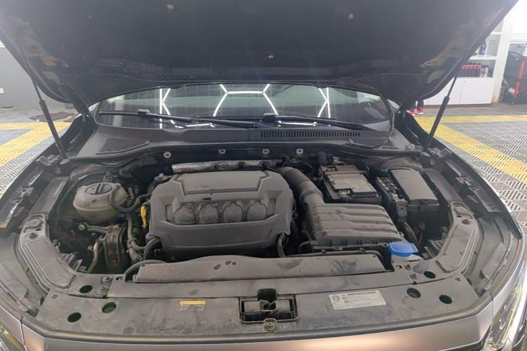 Used Volkswagen Passat 2024 380TSI Dragon Edition Engine Bay