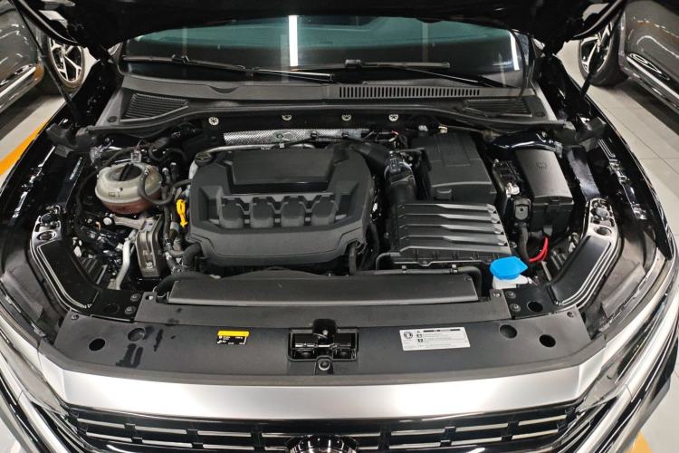 Used Volkswagen Passat 2024 330TSI Elite Edition Engine Bay