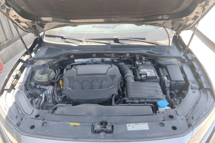 Used Volkswagen Passat 2024 380TSI Dragon Glory Edition Engine Bay