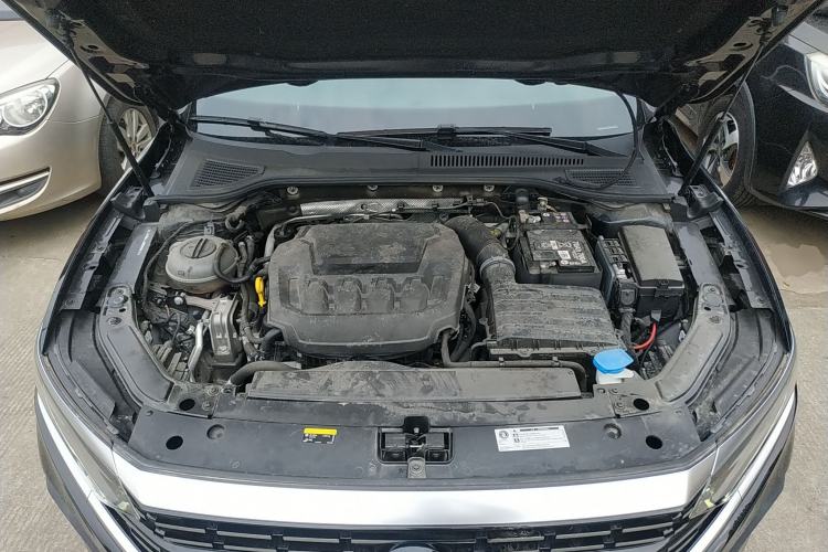 Used Volkswagen Passat 2024 380TSI Dragon Edition Engine Bay