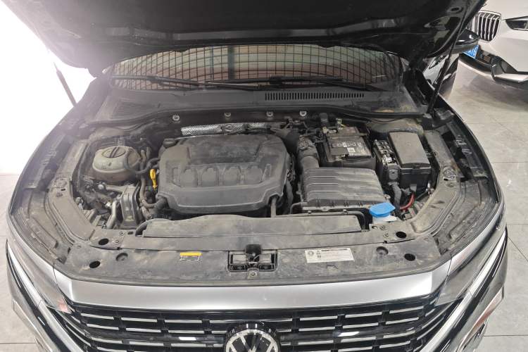 Used Volkswagen Passat 2024 330TSI Elite Edition Engine Bay