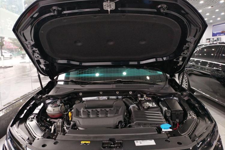Used Volkswagen Passat 2024 380TSI Starry Dragon Edition Engine Bay