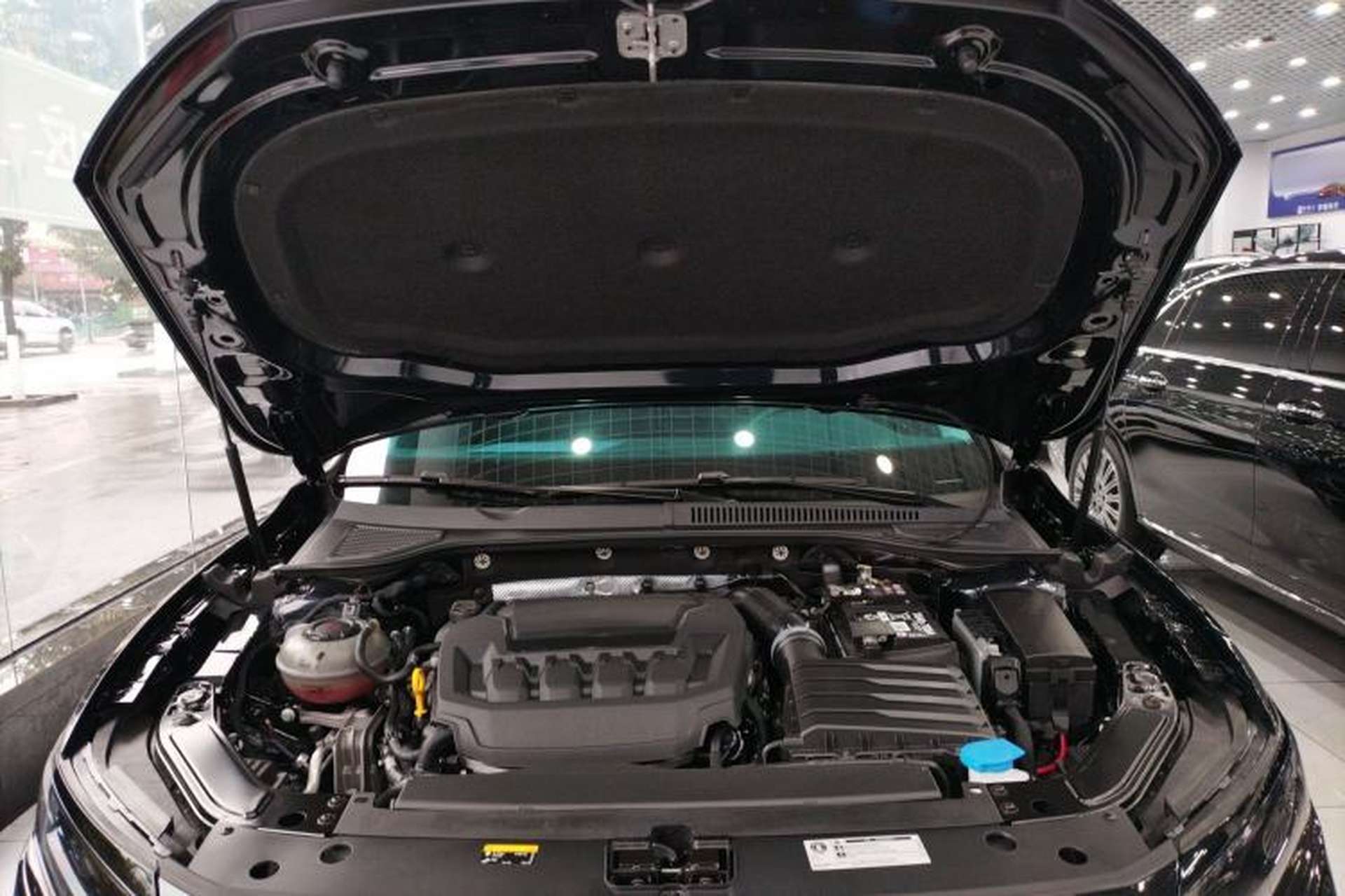 Used Volkswagen Passat 2024 380TSI Starry Dragon Edition Engine Bay
