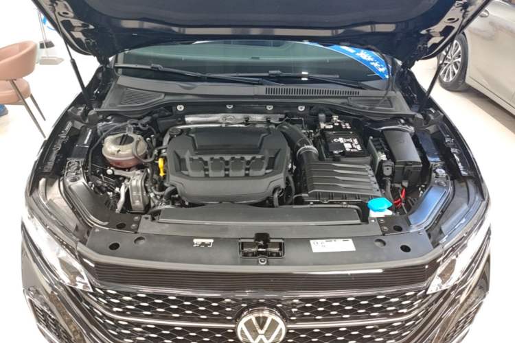 Used Volkswagen Passat 2024 380TSI Starry Dragon Edition Engine Bay