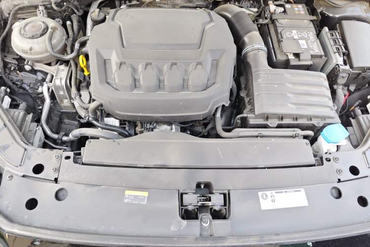Used Volkswagen Passat 2024 380TSI Starry Dragon Edition Engine Bay