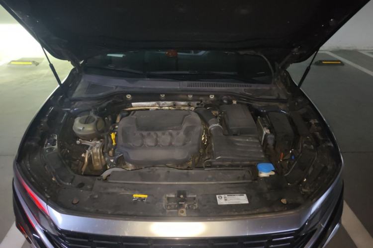 Used Volkswagen Passat 2024 380TSI Dragon Glory Edition Engine Bay