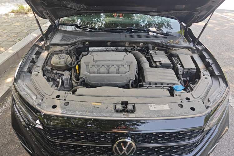 Used Volkswagen Passat 2024 380TSI Starry Dragon Edition Engine Bay