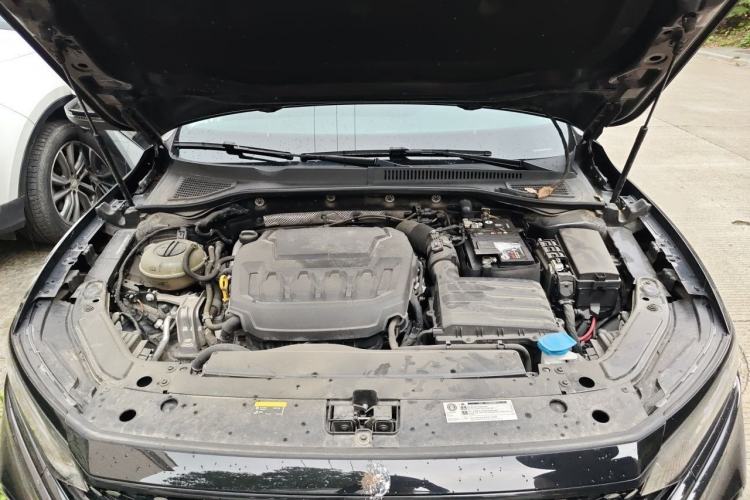 Used Volkswagen Passat 2024 330TSI Starry Elite Edition Engine Bay