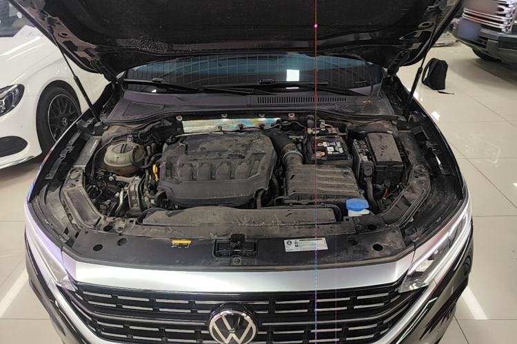 Used Volkswagen Passat 2024 380TSI Luxury Edition Engine Bay
