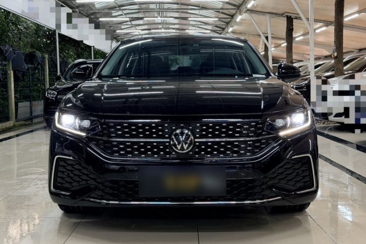 Used Volkswagen Passat 2024 380TSI Starry Dragon Edition Exterior 1