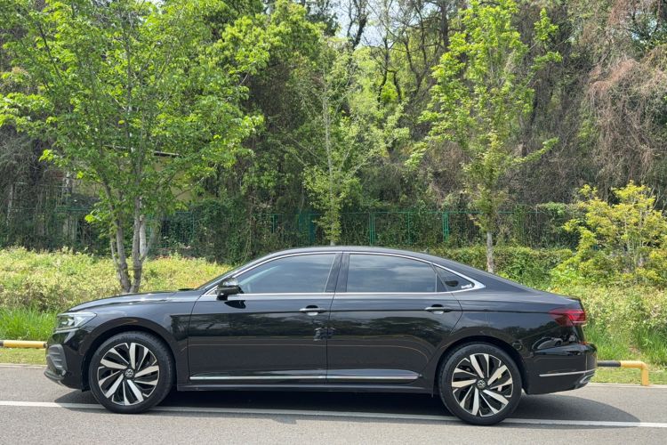 Used Volkswagen Passat 2024 380TSI Dragon Edition Exterior 1
